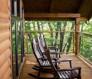 Millersburg House | Inviting Treehouse #1 by Amish Country Lodging Awaits