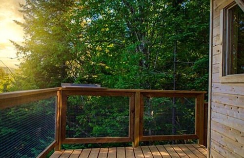 Saint-Faustin-Lac-Carre House | Treehouse #17 | The Cliff house