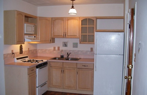 Historic Uptown Apartment | Inviting Treehouse 1BR Apt with Private Pool Near Downtown