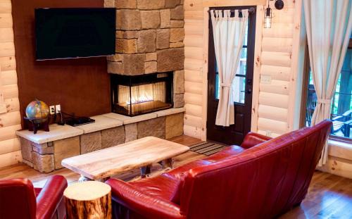 Millersburg House | Exceptional Treehouse #5: Family-Friendly Retreat Awaits