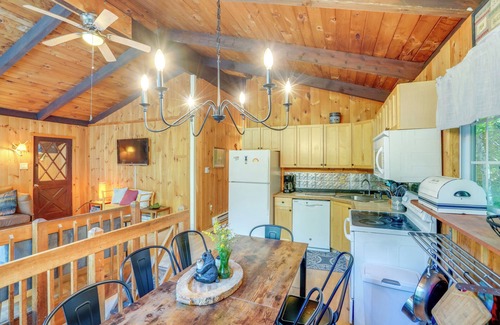 West Dover Cabin | Treehouse Chalet Near Mt. Snow w/On-Site Trails!