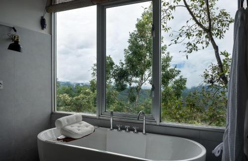 Imbulpe Resort | Tranquil Treehouse Chalets with Spa and Hot Tub Retreat