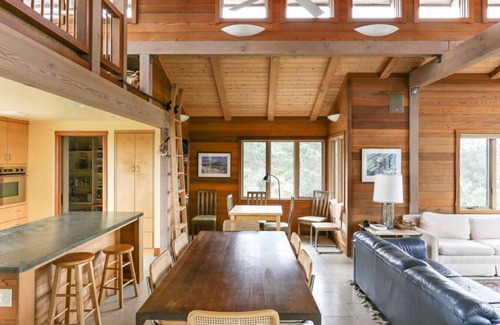 Inverness House | Family-Friendly Retreat with Piano & Fireplace - 10/10 Rated
