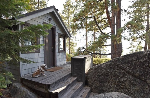 Brockway House | Treehouse Getaway w/ Lake Views, Private Hot Tub & BBQ, Short Walk to Beach