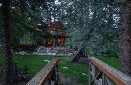 Sundance House | Enchanting Treehouse On The Stream in Sundance, Utah