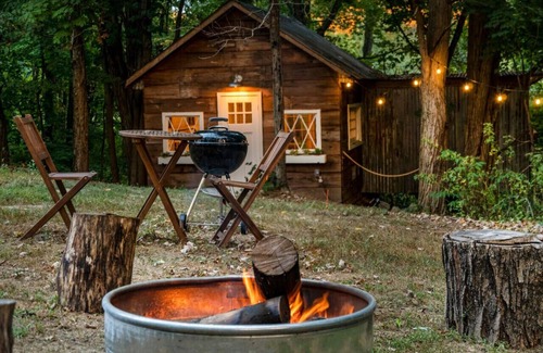 Salt Point Cabin | Treehouse With Outdoor Bathtub & Stream!