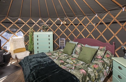 Newcastle-on-Clun Cottage | TREEHOUSE YURT, pet friendly, character holiday cottage in Beguildy