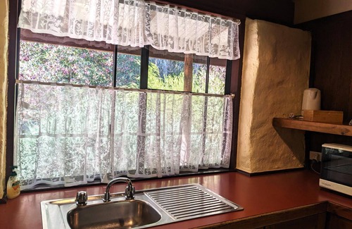 Channybearup Cabin | Experience Treenbrook Cottages: Guest Rated 9.2/10, Family-Friendly