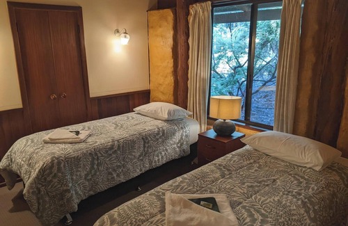 Channybearup Cabin | Experience Treenbrook Cottages: Guest Rated 9.2/10, Family-Friendly