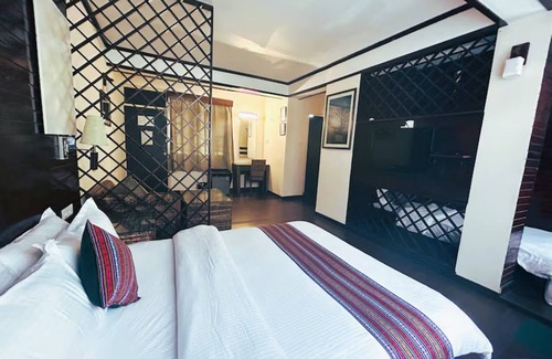 Kuthar Hotel | Budget-Friendly Treeoise Resort with Breakfast & Child Care