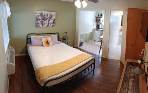 West Bishop Hotel | Pet-Friendly Retreat at Trees Motel for the Family Traveler