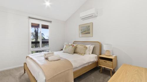 Metung House | Elevated Comfort at Treetop: Rated 9.7 by Guests
