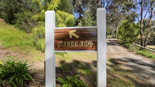 Metung House | Elevated Comfort at Treetop: Rated 9.7 by Guests