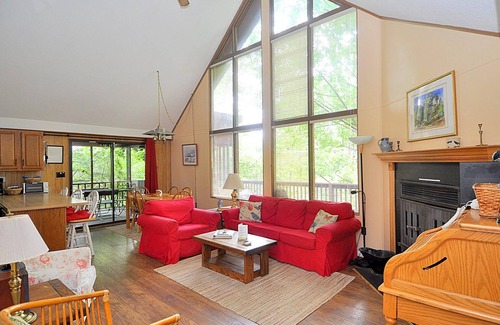 The Woods House | Cozy Treetop Cabin with Pool and Pet-Friendly Amenities