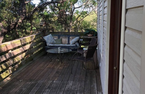 West Oak Hill Apartment | Treetop Cottage, 1BD/1BA 2nd story apartment--quiet and secluded