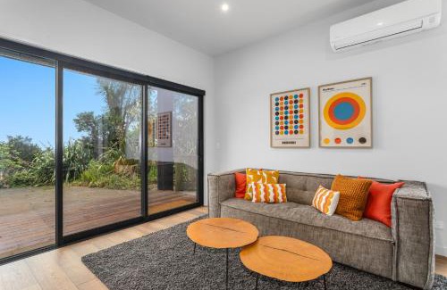 Ohope House | Treetop Hideaway - Ohope Holiday home