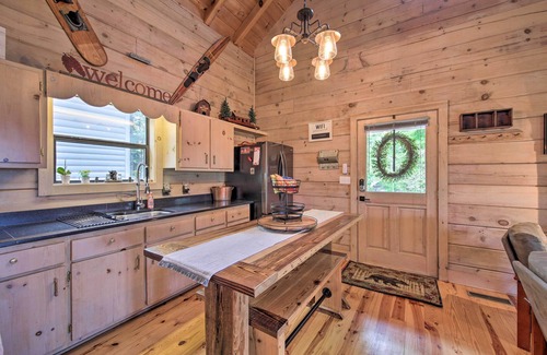 Hidden Lake Cabin | Serene Treetop Hideout with Mountain Views & Spa Amenities