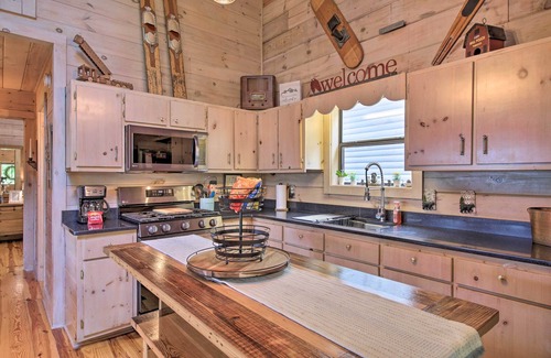 Hidden Lake Cabin | Serene Treetop Hideout with Mountain Views & Spa Amenities