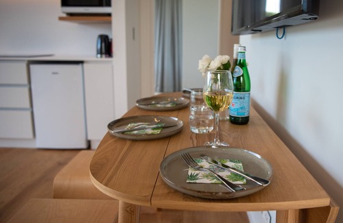 Akaroa House | Family-Friendly Treetop Retreat - Takamatua Holiday Home