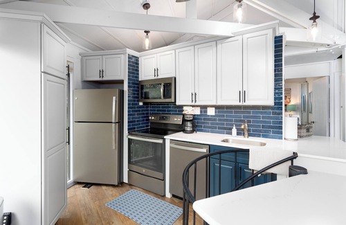 Village of Four Seasons Cottage | Family-Friendly Retreat with Pools and Pet Access