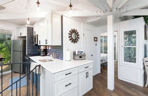 Village of Four Seasons Cottage | Family-Friendly Retreat with Pools and Pet Access