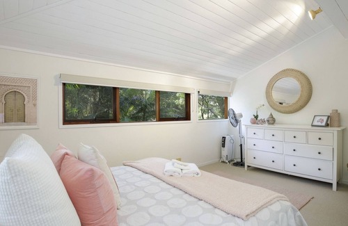 Pearl Beach House | Oceanfront Treetops Lodge at Pearl Beach - Guest Rated 9/10