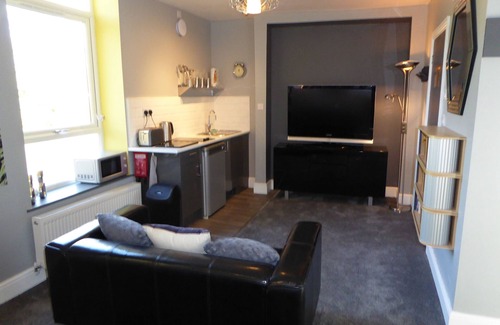 Preston Apartment | Discover Treetops - The Myriad: Family-Friendly Getaway