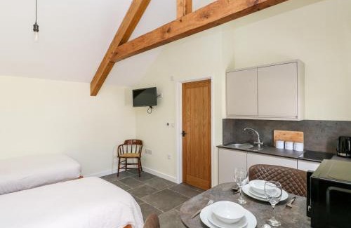 Monknash House | Pet-Friendly Retreat at Trefechan - 4 Star Rated Stay