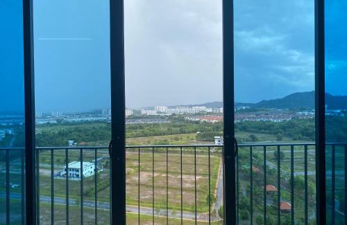 Shah Alam Apartment | Cozy Trefoil @ Studio: Family-Friendly with Pool Access