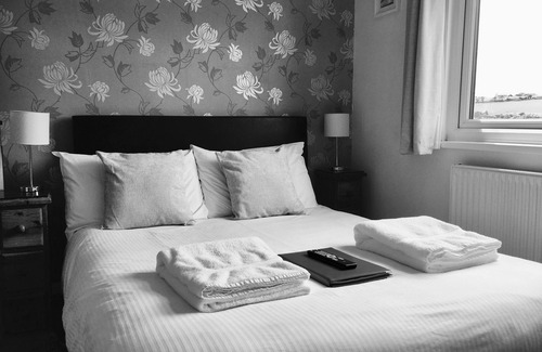 Mevagissey Bed & Breakfast | Exceptional Tregorran Guest House with Breakfast Included