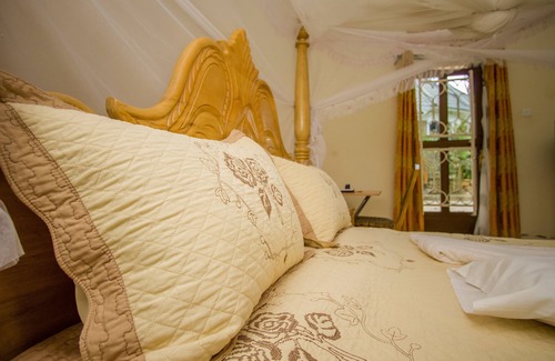 Ntungamo Hotel | Trek Savannah Hotel