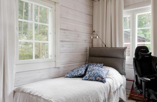 Espoo House | Explore Trekker's Haven: Family-Friendly Retreat Near Noux