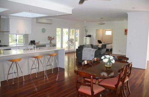 Stirling Estate Apartment | Treloar thirty-two