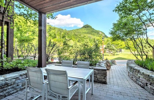 Versant Soleil Apartment | Discover ÉTOILE 1520-3: Renovated 2 Bdr with Ocean View
