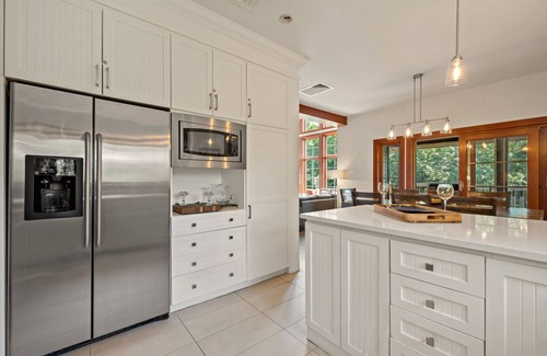 Mont-Tremblant Apartment | Exquisite Panache 638: Pet-Friendly Oceanfront Retreat
