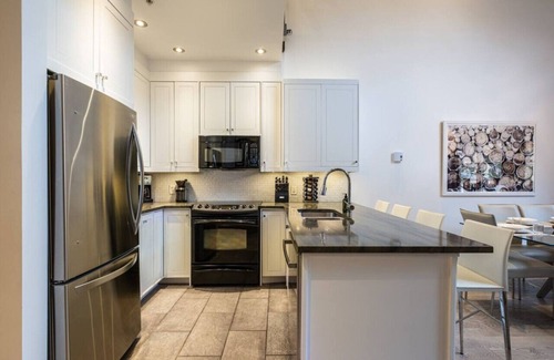 Versant Soleil Apartment | Étoile Du Matin: Tranquil Escape with Oceanfront Views