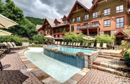 Versant Soleil Apartment | Oceanfront Retreat with Pool & Hot Tub – Guest Rated 10/10