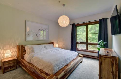Versant Soleil Apartment | Oceanfront Retreat with Pool & Hot Tub – Guest Rated 10/10