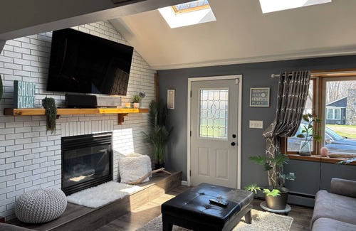 Silver Creek House | Tremendous 2-bedroom house in Sunset Bay