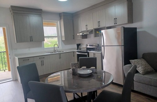 Okanagan-Similkameen Apartment | Tremendous 4-bedroom apartment in Keremeos with AC, WiFi, and all the amenities