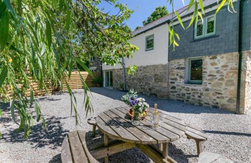 Helford Passage House | Discover Tremenhere Barn: Pet-Friendly Retreat with Pool