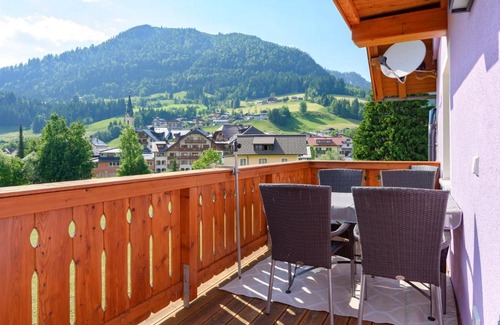 Russbach am Pass Gschuett Apartment | Oceanfront Trendapartment with Outstanding 9.7/10 Rating