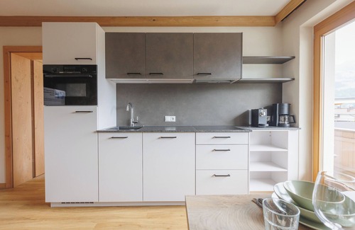 Kaltenbach Apartment | Modern and Cozy Apartment for 2-3 with Spa & Breakfast