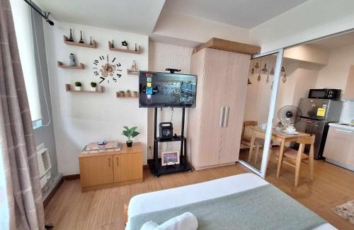Don Bosco Apartment | Stylish 1BR Unit at Azure Urban Resorts with Ocean View