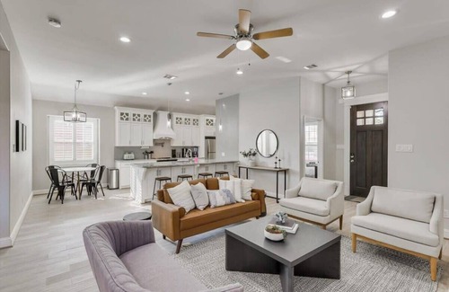Rowlett House | Modern Home Retreat with Private Pool - Guest Rated 9.8