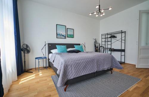 Leopoldstadt Apartment | Trendy Apartment: Prime Location with Child-Friendly Amenities