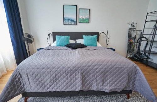 Leopoldstadt Apartment | Trendy Apartment: Prime Location with Child-Friendly Amenities