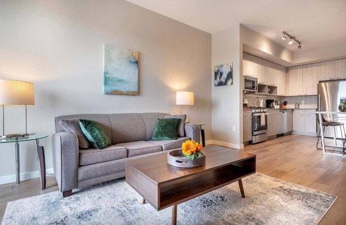Stamford Apartment | Trendy Apt On Harbor With Gym