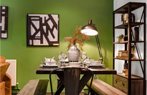 Victoria Apartment | Trendy 3BR Haven in Vibrant Hackney - Family Friendly Stay!