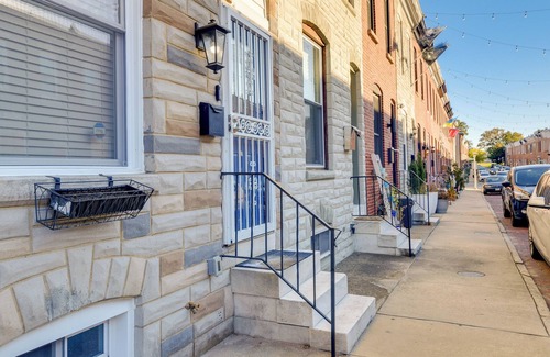 Downtown Baltimore Apartment | Modern Baltimore Townhome: Steps from Downtown Attractions